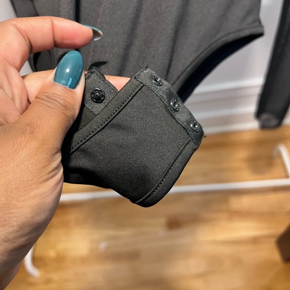 BLACK SEXY TOP // size medium 🖤 - Picture 5 of 6